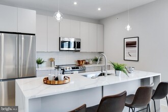 1533 Ridge Ave, Unit 203 in Philadelphia, PA - Building Photo - Building Photo