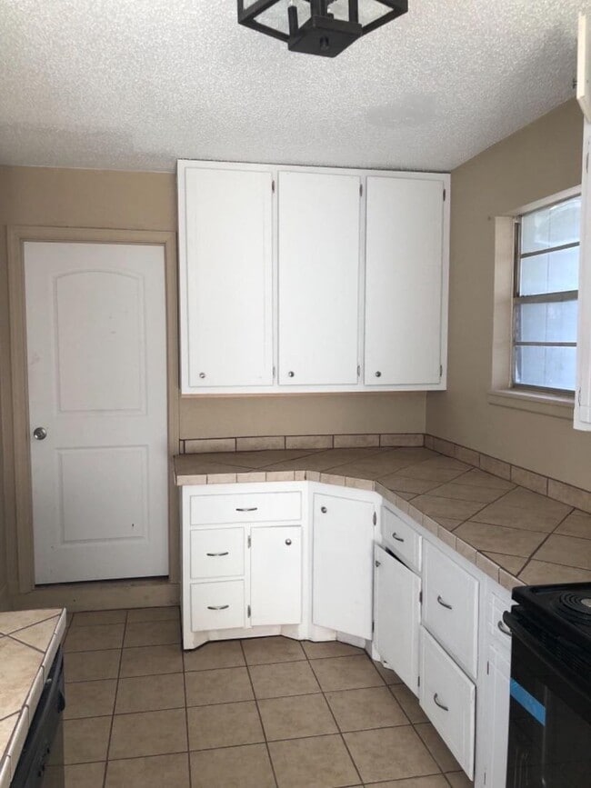 property at 614 N Elkhart Ave