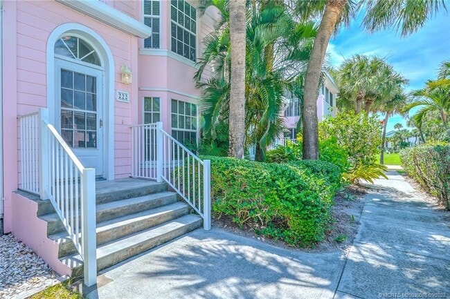 property at 391 NE Plantation Rd