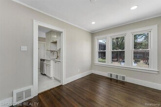 292 W Marshall St in Ferndale, MI - Building Photo - Building Photo