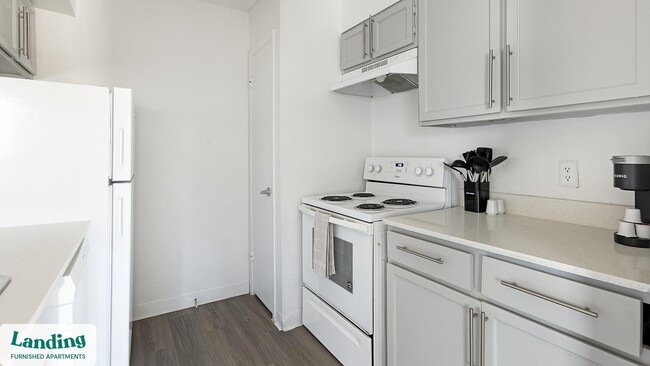 1071 Clayton Ln in Austin, TX - Building Photo - Building Photo