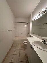 8040 N Nob Hill Rd, Unit 207 in Tamarac, FL - Building Photo - Building Photo