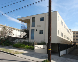 1222 N New Hampshire Ave in Los Angeles, CA - Building Photo - Building Photo