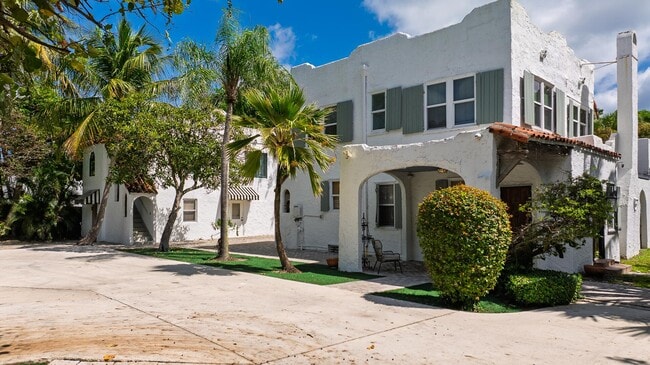 717 Forest Hill Blvd in West Palm Beach, FL - Building Photo - Building Photo