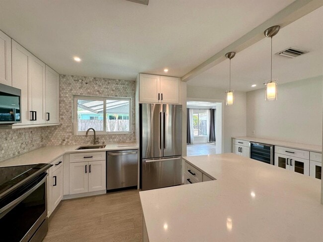 284 SW 11th St in Pompano Beach, FL - Building Photo - Building Photo