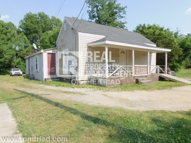 property at 919 B Asheboro St