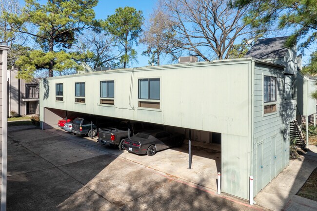 Open Pines Townhomes in Houston, TX - Building Photo - Building Photo