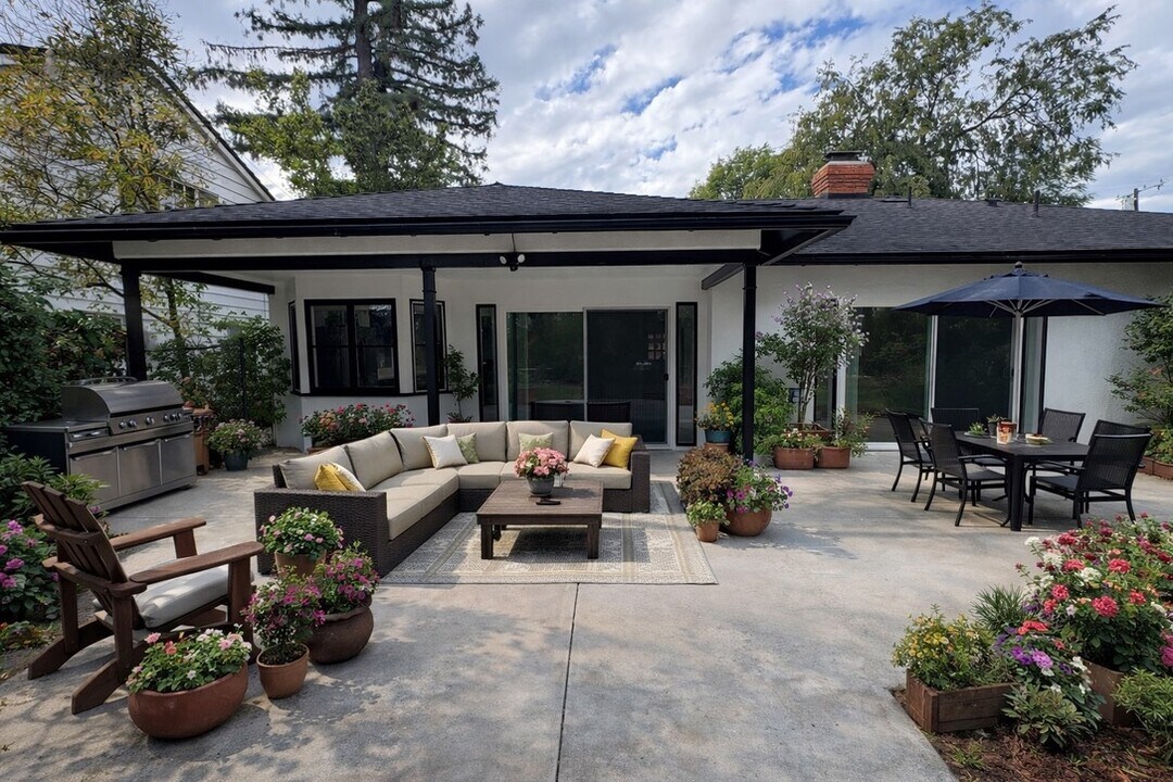 2212 Linda Flora Dr in Los Angeles, CA - Building Photo