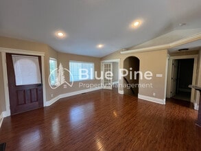 2006 Eagle Pointe Dr in Ammon, ID - Building Photo - Building Photo