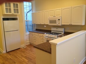 721 Corinthian Ave, Unit 1st floor in Philadelphia, PA - Building Photo - Building Photo