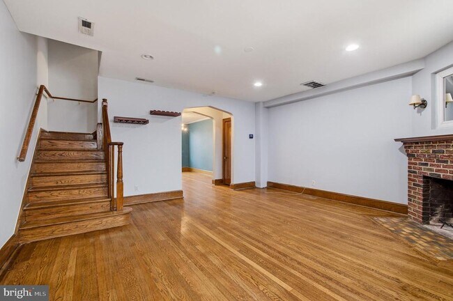 property at 223 Ingraham St NW