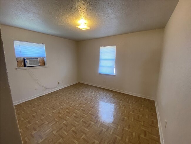 property at 4211 Rockingham St