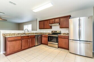 3136 Middleview Rd in Fort Worth, TX - Building Photo - Building Photo