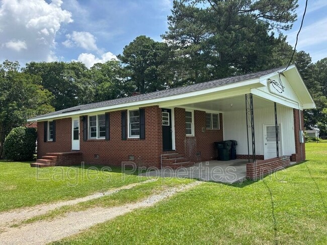 502 N Sycamore St in Fremont, NC - Building Photo - Building Photo