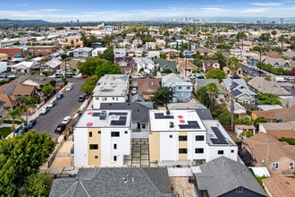 3207 W 18th St in Los Angeles, CA - Building Photo - Building Photo