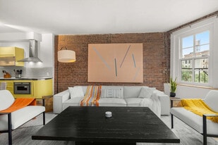 354 Bowery in New York, NY - Building Photo