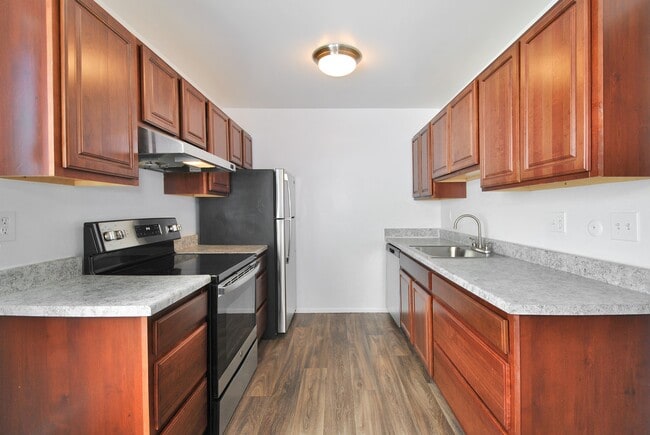 Huntington Club Apartments