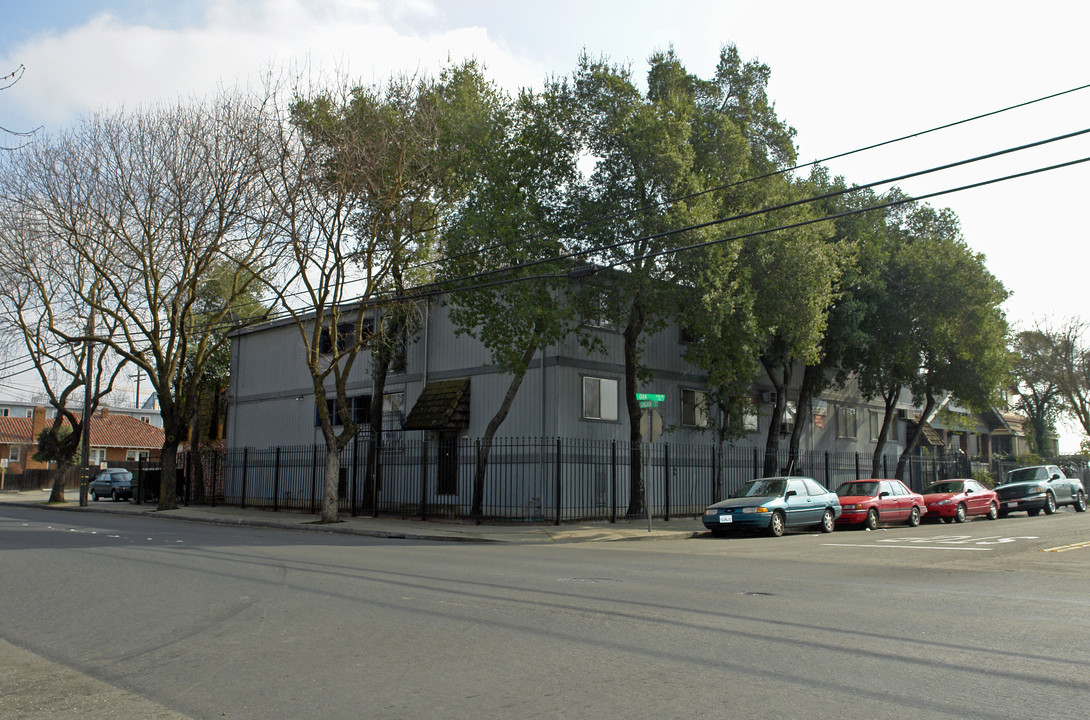 Boardwalk Apartments in Stockton, CA - Building Photo