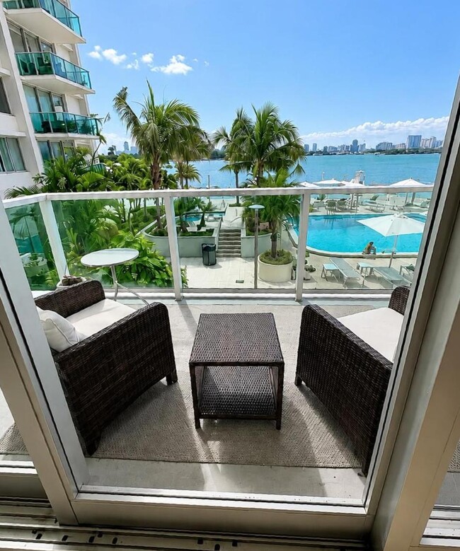 1000 West Ave, Unit 218