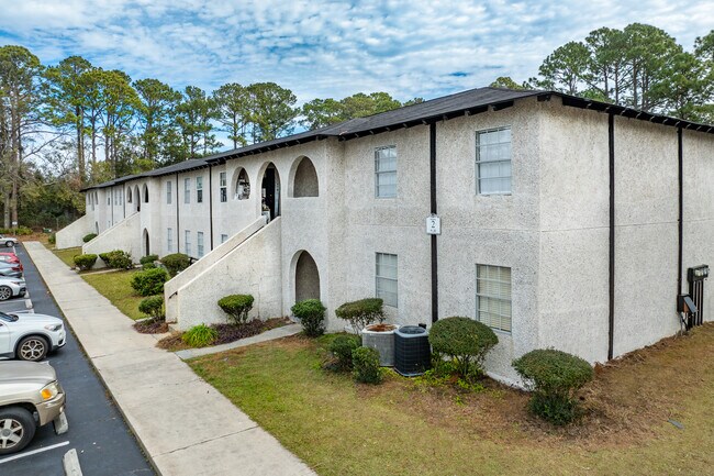 Camelia in Brunswick, GA - Foto de edificio - Building Photo
