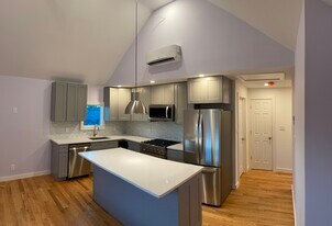 2776 Maple Ave, Unit 2nd Floor in North Bellmore, NY - Building Photo