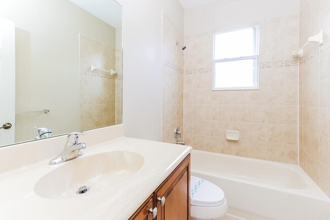 1073 Grove Park Cir in Boynton Beach, FL - Building Photo - Building Photo