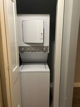 1364 23rd St W in North Vancouver, BC - Building Photo - Building Photo