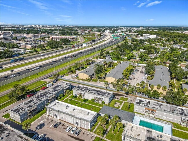 2757 L B McLeod Rd in Orlando, FL - Foto de edificio - Building Photo