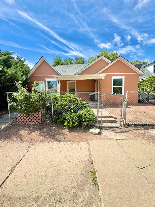 904 W 13th St in Pueblo, CO - Building Photo