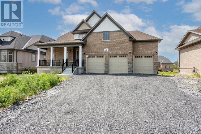 18 E Vis Ter in Quinte West, ON - Building Photo - Building Photo