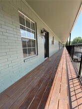 884 W Holly St in Fayetteville, AR - Building Photo - Building Photo