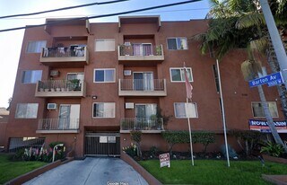 915 N Wilton Pl, Unit 211 in Los Angeles, CA - Building Photo