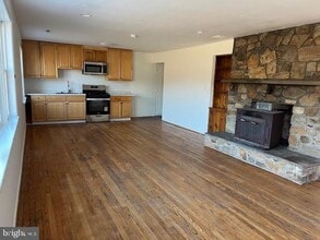 2800 CENTREVILLE Rd in Herndon, VA - Building Photo - Building Photo