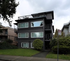 Pine Tree Court in Vancouver, BC - Building Photo