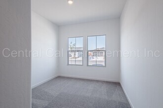 7430 Sunshine Grv Dr in Bakersfield, CA - Building Photo - Building Photo