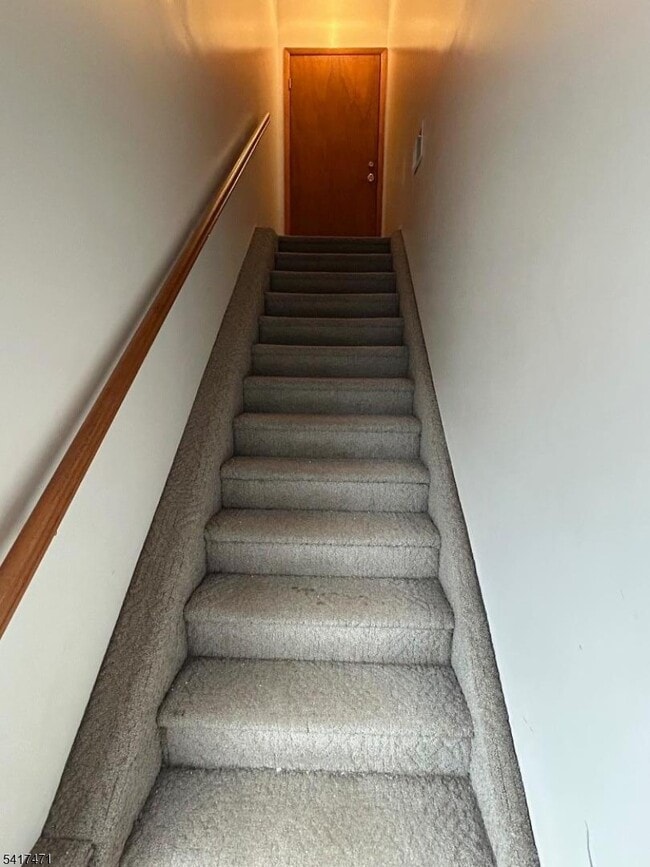 65 Finderne Ave in Bridgewater, NJ - Building Photo - Building Photo