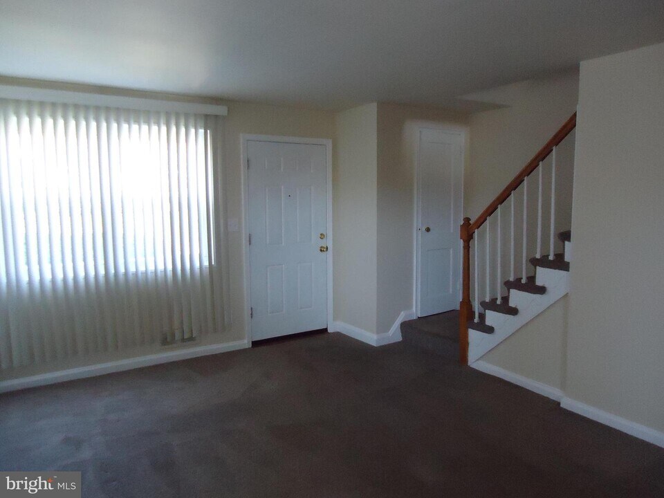 919 Coleridge Rd Photo