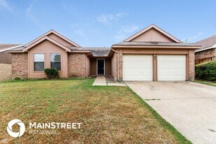 6427 Woodstream Trail in Fort Worth, TX - Building Photo