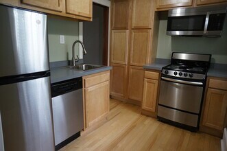 523 N 11th Ave W in Duluth, MN - Building Photo - Building Photo