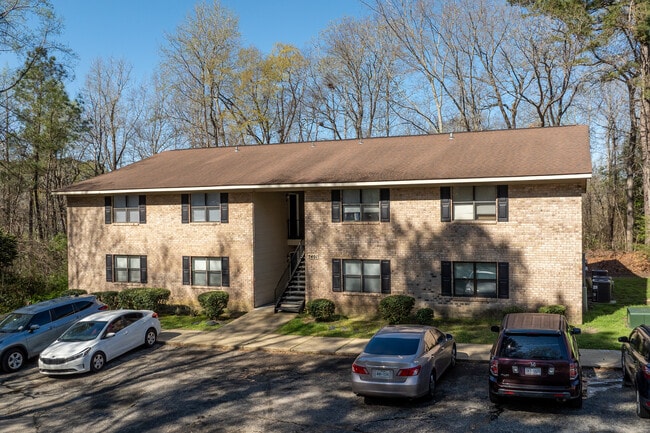 Williamsburg Green in Fayetteville, NC - Building Photo - Building Photo