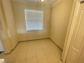 8550 Kingbird Loop in Ft. Myers, FL - Building Photo - Building Photo