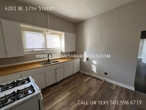 4201 W 17th St in Little Rock, AR - Building Photo - Building Photo