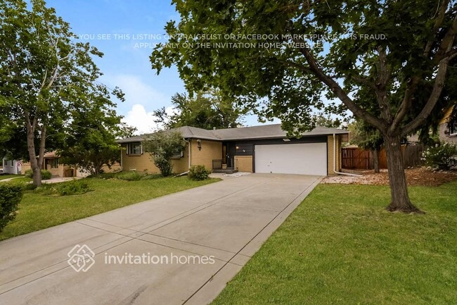 8866 W Asbury Dr in Lakewood, CO - Building Photo - Building Photo