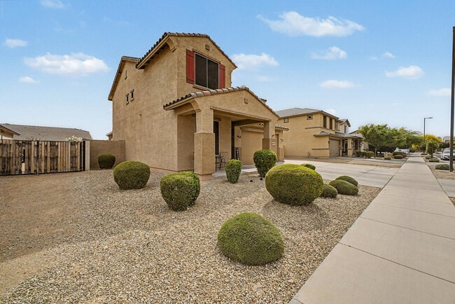 18235 W Ida Ln in Surprise, AZ - Building Photo - Building Photo