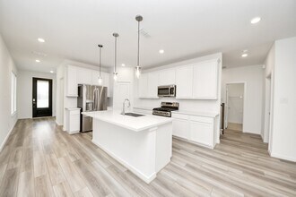 22122 Strathfield Cir in Cypress, TX - Building Photo - Building Photo