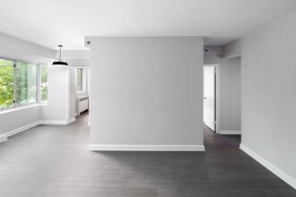 1500 Arlington Apartments in Arlington, VA - Building Photo - Interior Photo