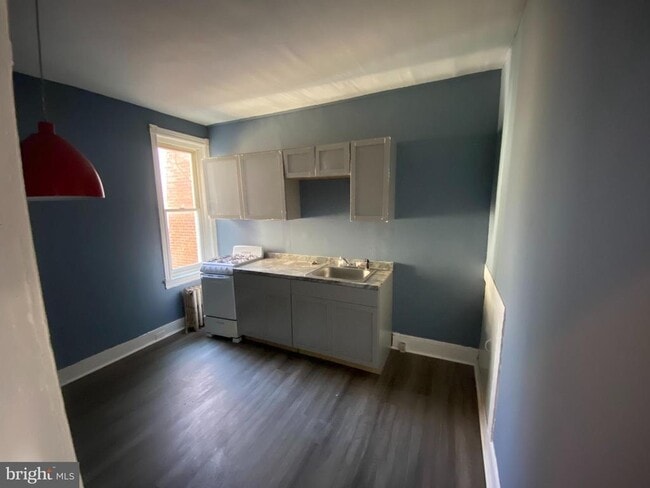 6625 Lansdowne Ave in Philadelphia, PA - Building Photo - Building Photo