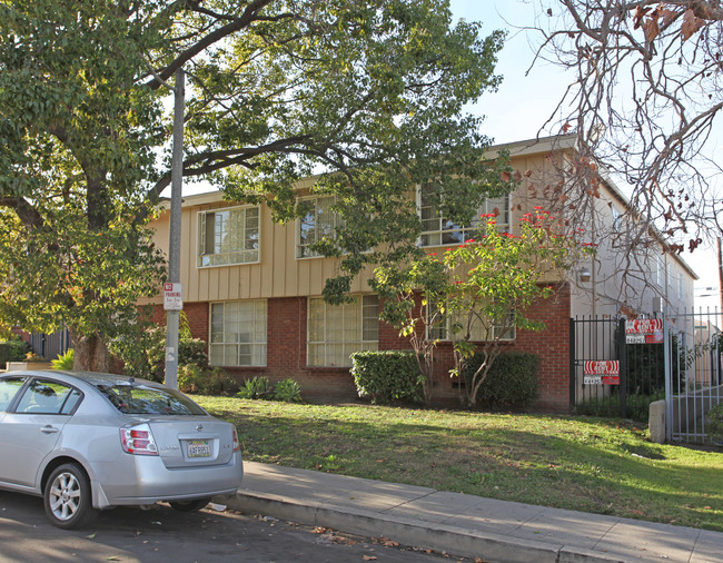 4115 Somerset Dr in Los Angeles, CA - Foto de edificio - Building Photo