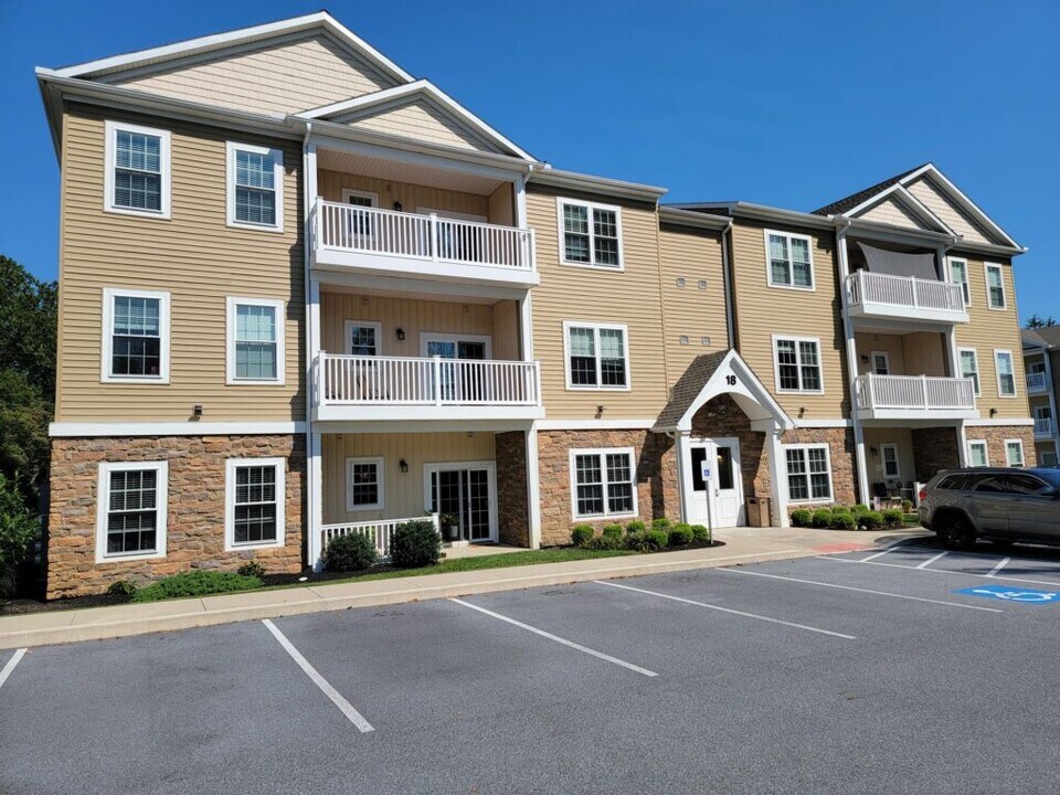 18 Pequea Manor Dr in Gordonville, PA - Building Photo