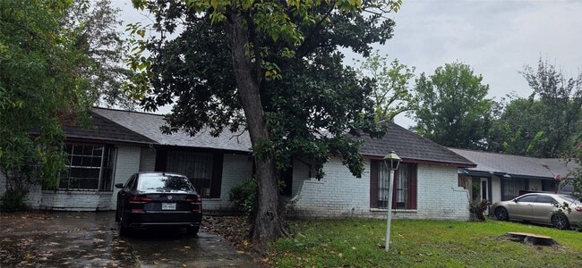 1018 Forestburg Dr in Houston, TX - Building Photo - Building Photo